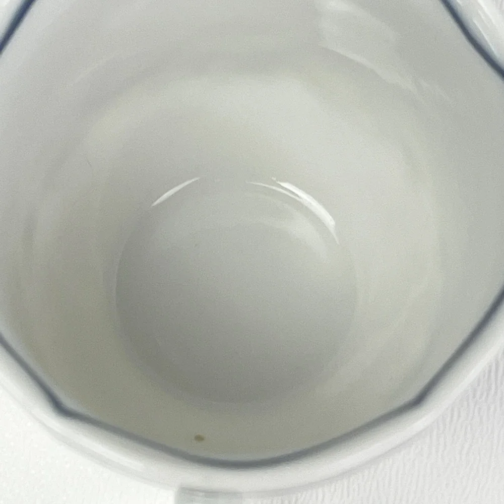 Vintage 1984 Avon European Tradition The Netherlands Demitasse Blue & White Cup